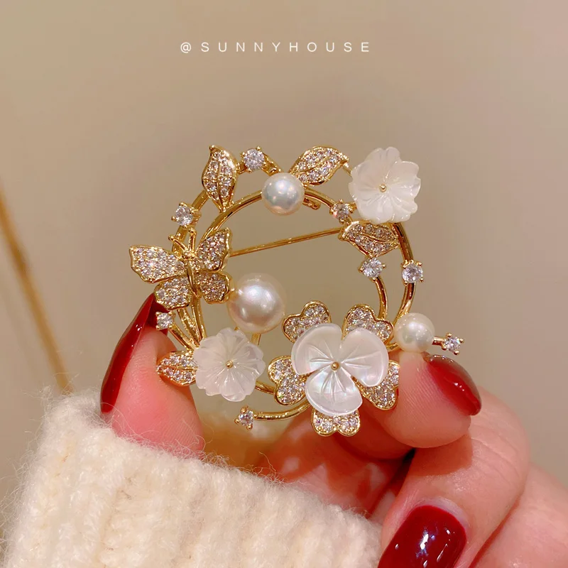 

Brooches For Women Shirt Pin Romantic Imitation Pearl Garland CZ Sweater Cardigan Clip Chain Brooche Fine Jewelry Drop Shipping