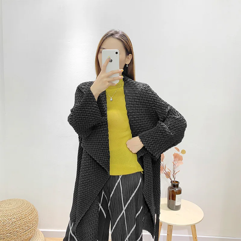 

Pleated Coat Women's Three House Style Cardigan 2021 Spring New Cardigan Long Sleeve Women's Top Sunscreen Long Windbreaker