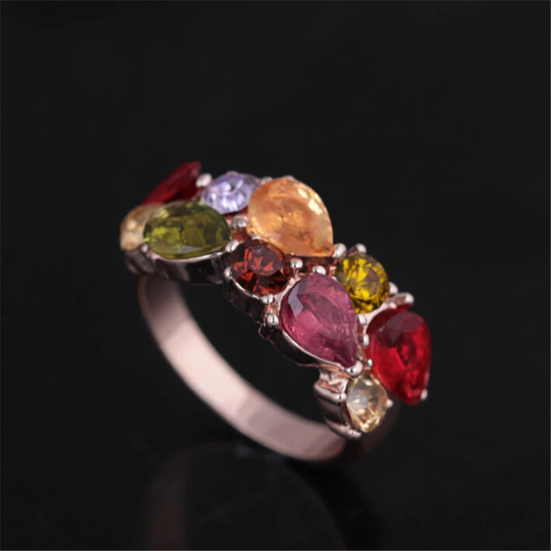 European and American Fashion Colored Crystal Zircon Ring Women\'s Rose Gold Ring Gift Party Luxury Fashion Jewelry