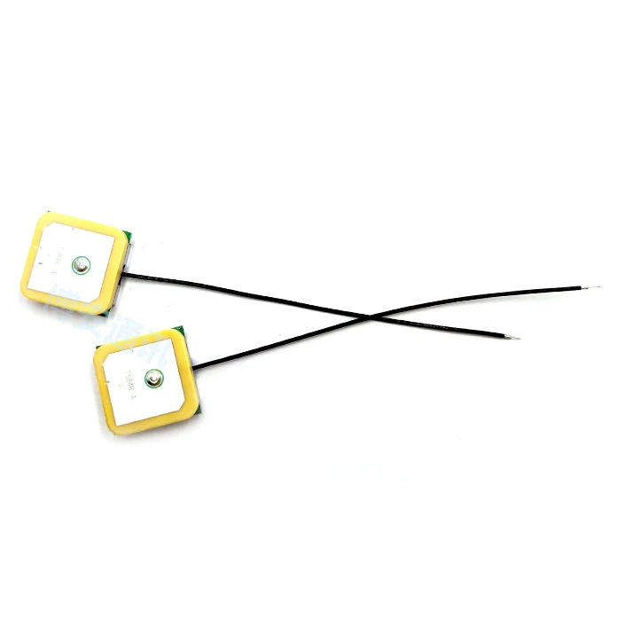 

1pcs GPS + Glonass antenna GNSS active ceramics Antenna Outdoor positioning high gain 35dbi 25*25*4mm Weld type 12cm