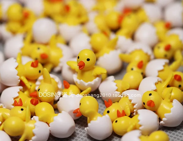 Miniature Simulation Animal Model Figurine Cute Hatched Egg Yellow Chicken Broken Egg Shell Chick Action Figures Toys Kids Doll