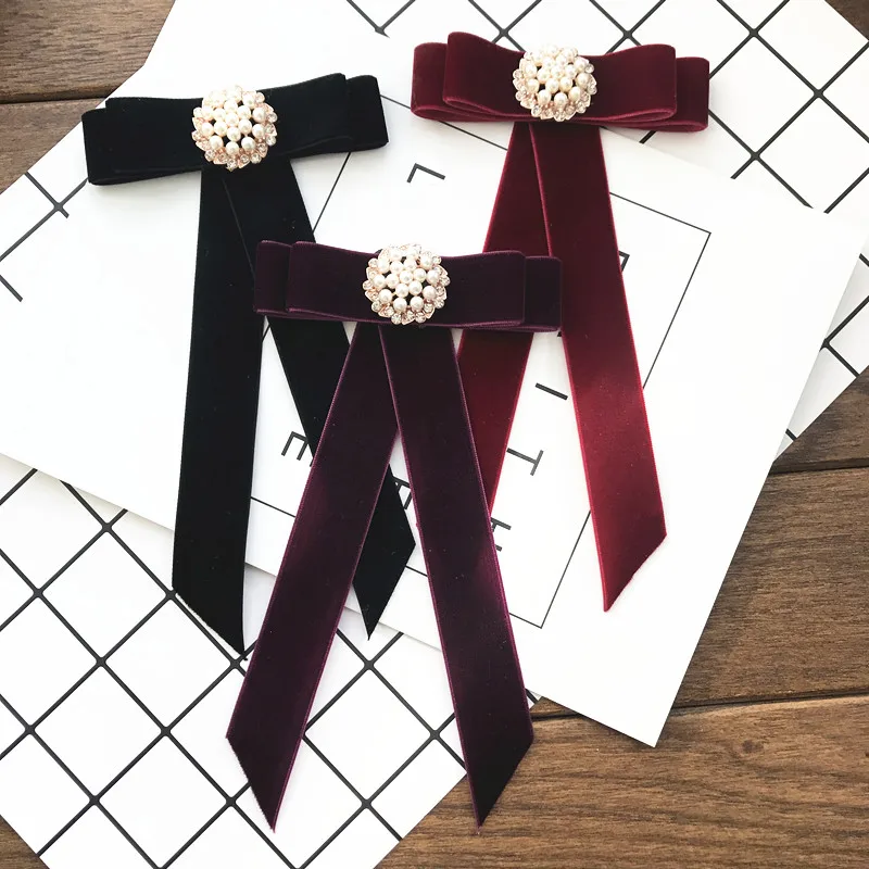 Vintage Bow Tie Velvet Ladies Head Diamond Ribbon Tassel Brooch Chic Girls Elegant Jewelry Collar Pin Girl Cravat Gift for Men