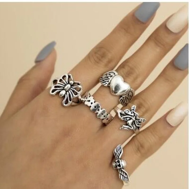 2024 Cute Creative Peach Heart Hollow Butterfly Antique Silver Knuckle Ring Five-Piece Set Woman Rings Korean Fashion Gothic