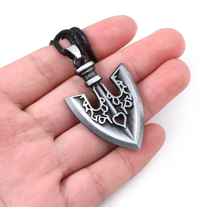Anime JOJOS BIZARRE ADVENTURE Keychains Kujo Jotaro Arrow Metal Pendant Chain Choker Necklaces Charm Jewelry Gift