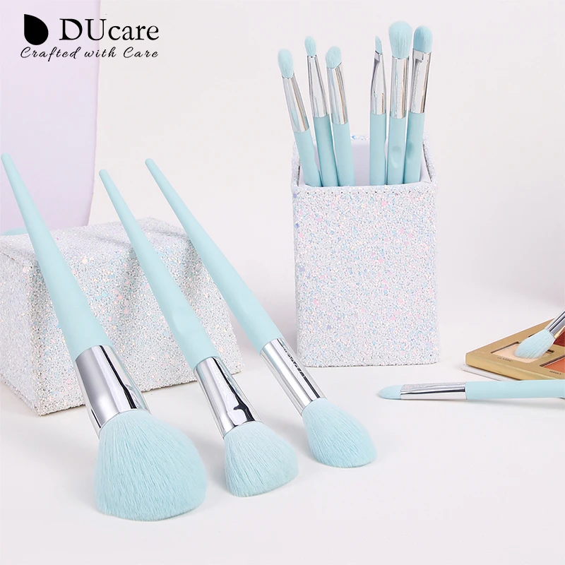 DUcare 10PCS Blue Makeup Brushes Large Powder Foundation Blush Eye shadow Brushes Highlighter Makeup Tools  With Holder