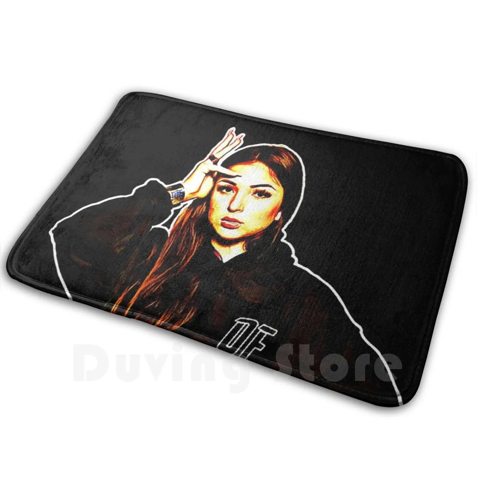 

She Is Beautiful Eva Ковер Коврик Подушка Eva Queen Singer France Женский