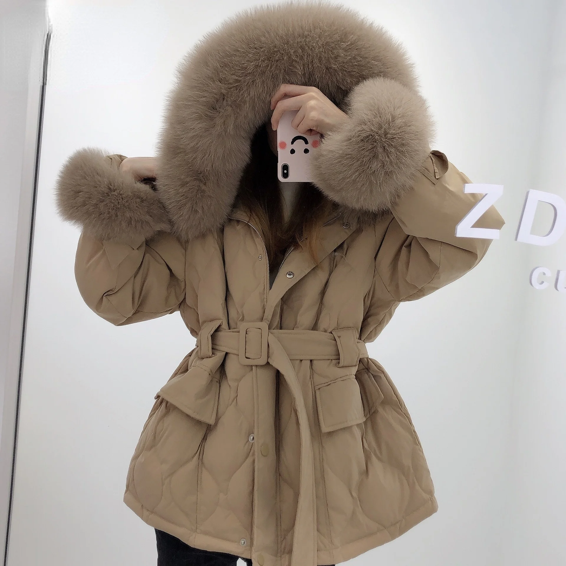 2021 Korean Fashion Warm Winter Women 90% White Duck Down Coat Real Fox Fur Hooded Puffer Jacket With Natural Fox Cuffs Parkas