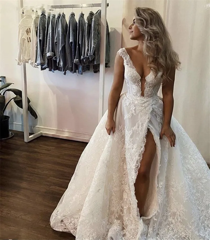 Beautiful V-Neck Sleeveless A-Line Side Slit Lace Applique Wedding Dresses America And Europe New Wedding Dress