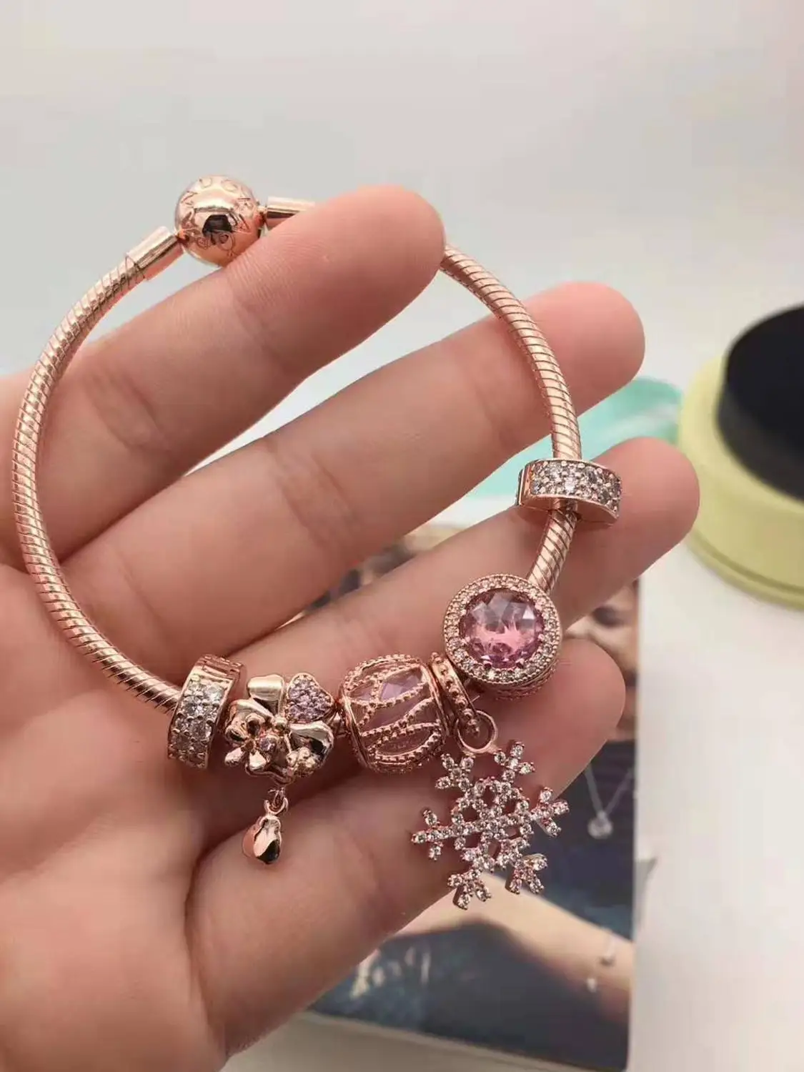 

Bracelet