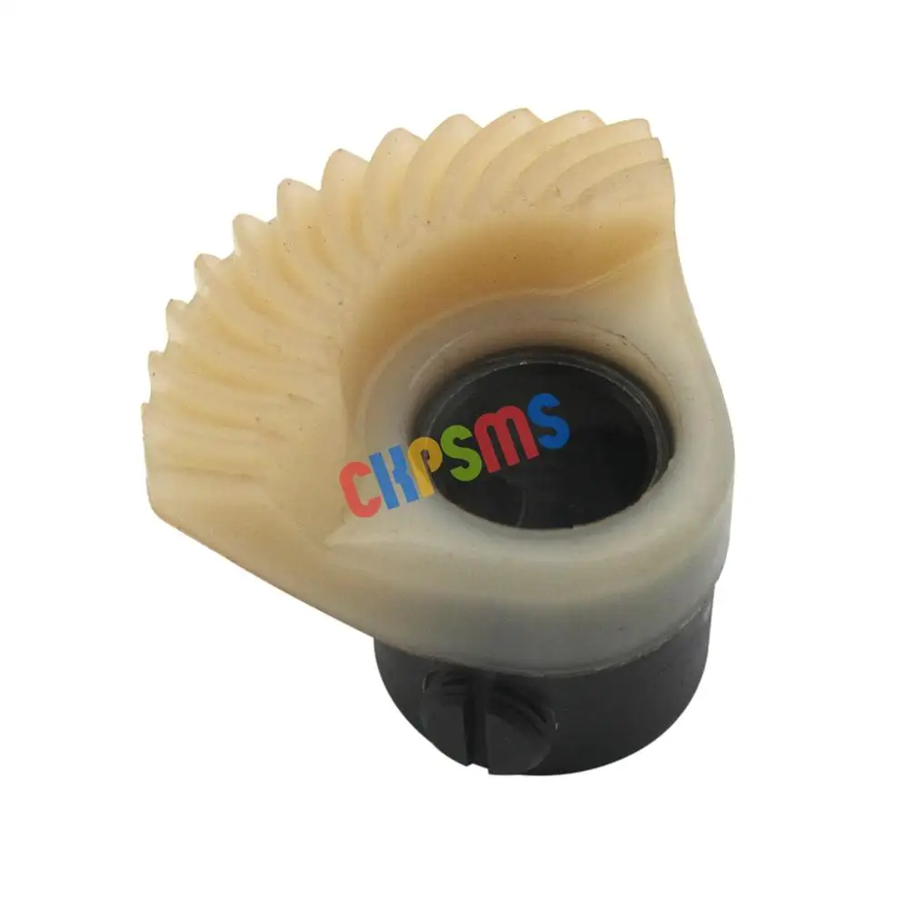 1PCS HOOK DRIVE GEAR THE INNER HOLE IS 9.4MM #601512001 FOR JANOME 625, 657A, 661, 672,680