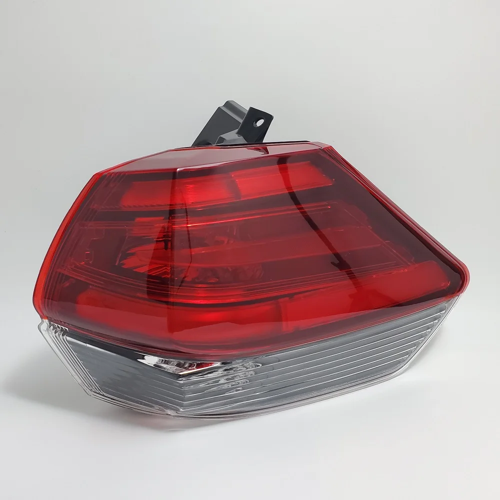 

Suitable for 17, 18, 19, 20, 21 Nissan's new X-Trail rear tail light reversing lampshade half assembly