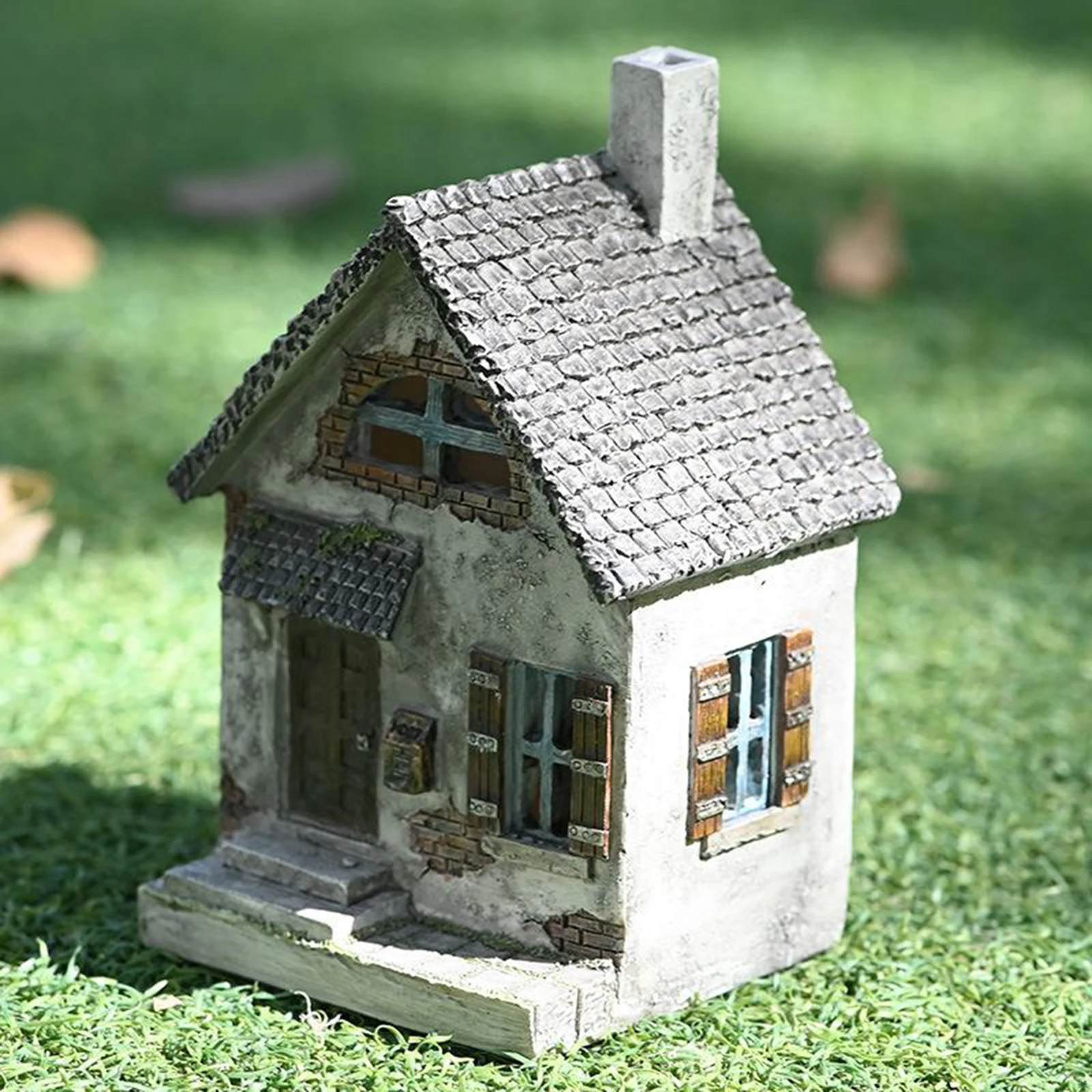 Resin Cabin Pastoral Home Outdoor Architectural Holiday Decor, Cute Appearance, Make Your Home or Garden More Warm