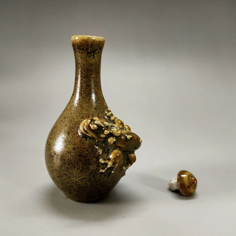 Elaborate Interesting Chinese Old-style  Collection Home Decoration Porcelain Lizard Snuff Bottle