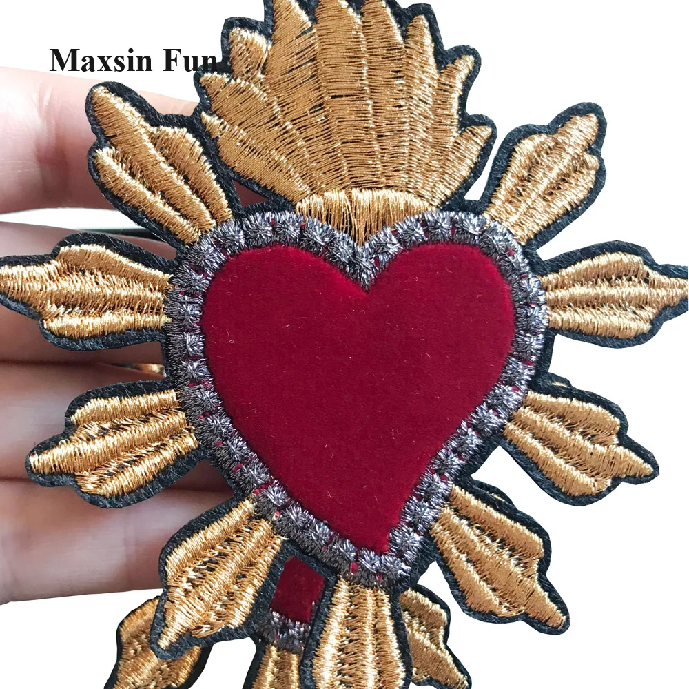 1 Piece Fire Heart Patches Clothing Embroidery Iron On Applique Fashion For Bags Dress Clothes Cheap Stickers  For DIY