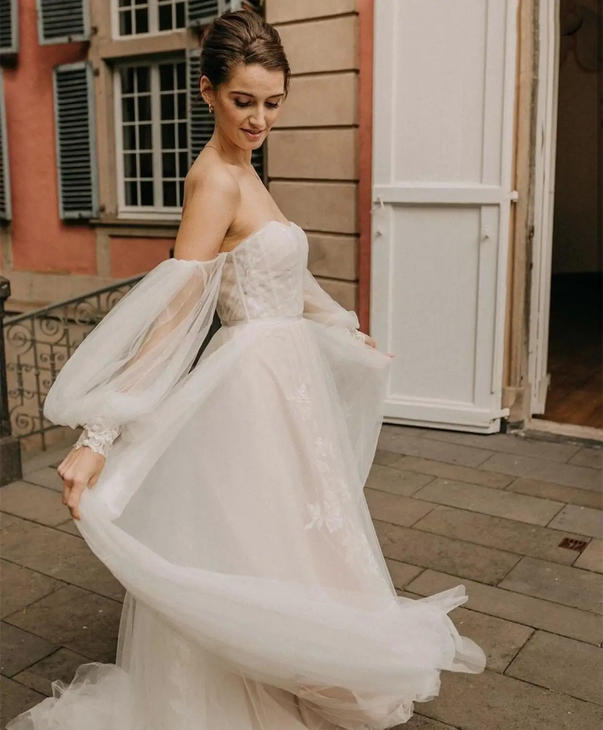 Robe de mariée bohème à manches longues bouffantes pour femmes, robe trapèze pour patients, appliques en dentelle simples, robe chérie, tout ce qui est élégant