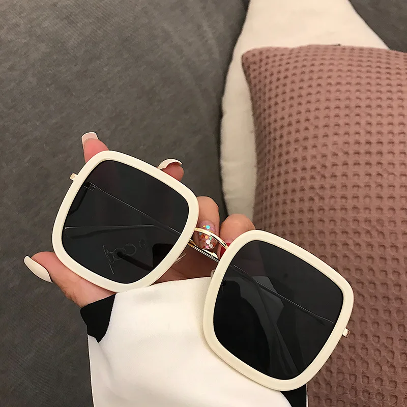 New Gradient Square Sunglasses Women Vintage Oversized Sun Glasses Men Brand Designer Trend Colored Eyewear Outdoor UV400
