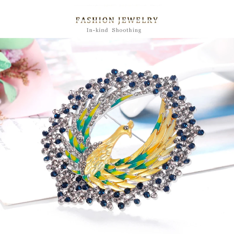 CINDY XIANG Vintage Enamel Large Peacock Brooch Pins For Women Creative Rhinestone Cute Animal Bird Brooches Accessories Jewelry