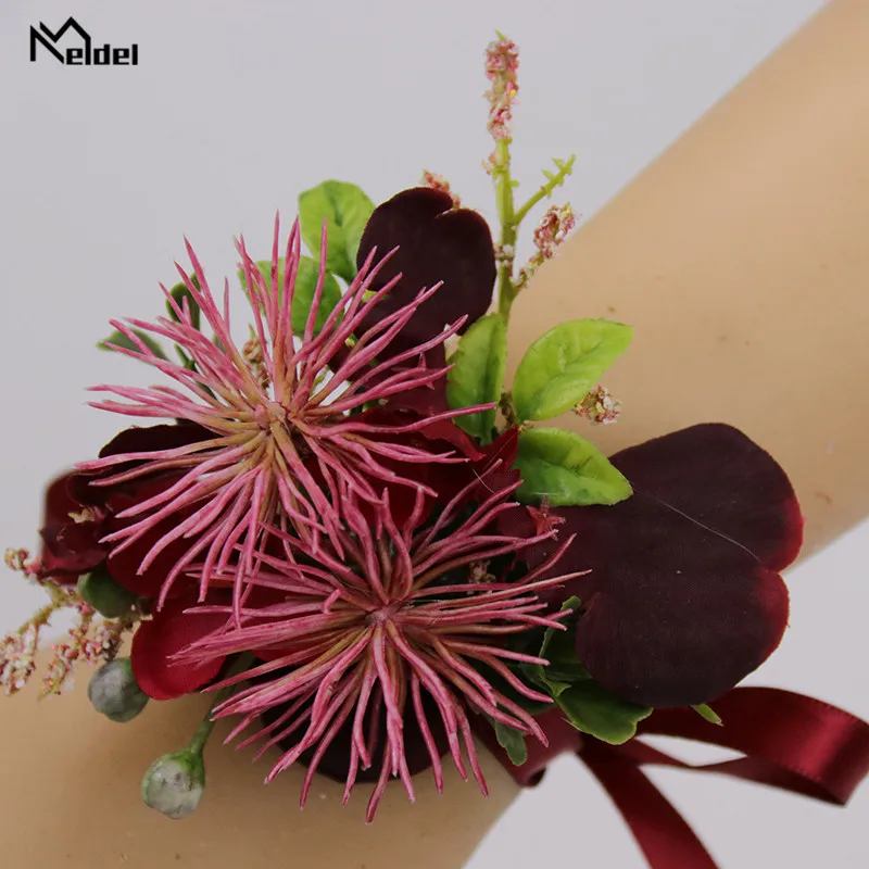 Meldel Rote Blume Boutonnieres für Groomsmen Brautjungfer Handgelenk Korsagen Blume Hochzeit Bräutigam Bouton Red Silk Rose Knopfloch