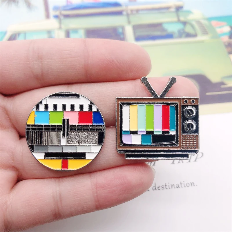 Cartoon Retro Childhood Memories TV Gramophone Stop No Signal Enamel Brooch Alloy Badge Clothes Bag Pin Jewelry Accessories Gift