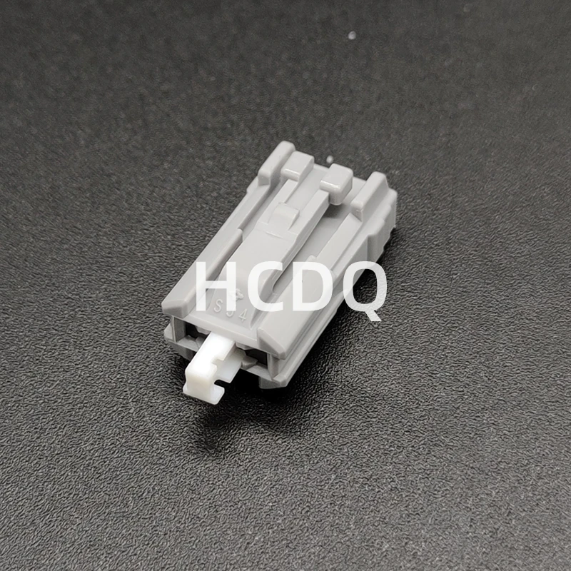 

10PCS Original and genuine 6240-5212 automobile connector plug housing supplied from stock