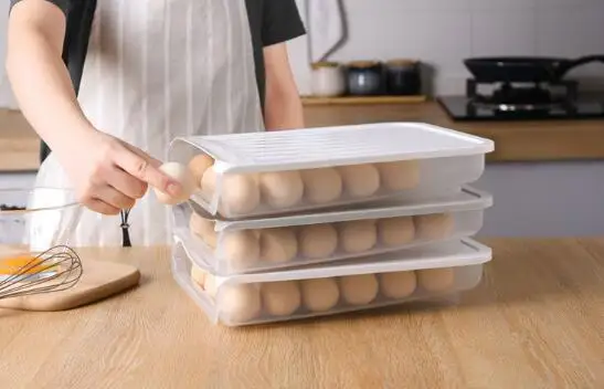 Automatic scroll and slide egg carton can stack 18 egg carton