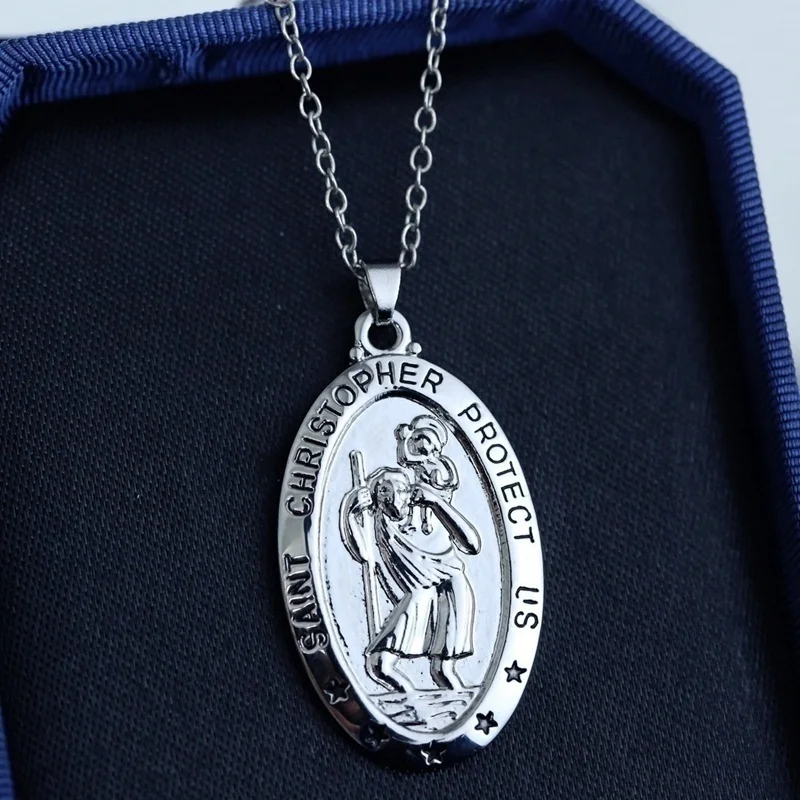 Trendy St. Christopher Pattern Oval Pendant Necklace Women's Necklace Fashion Clavicle Chain Pendant Accessories Party Jewelry