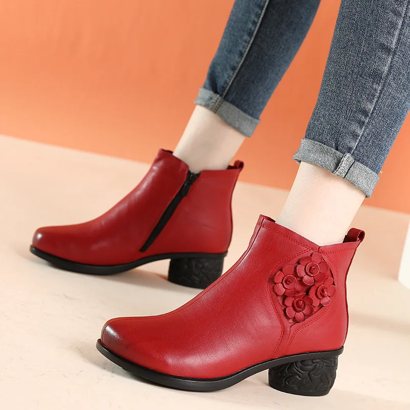 National Style Short Boots Female Winter New 2024 Retro Flower Women Plus Velvet Mother Shoes Cowhide Boot Genuine Leather Shoe