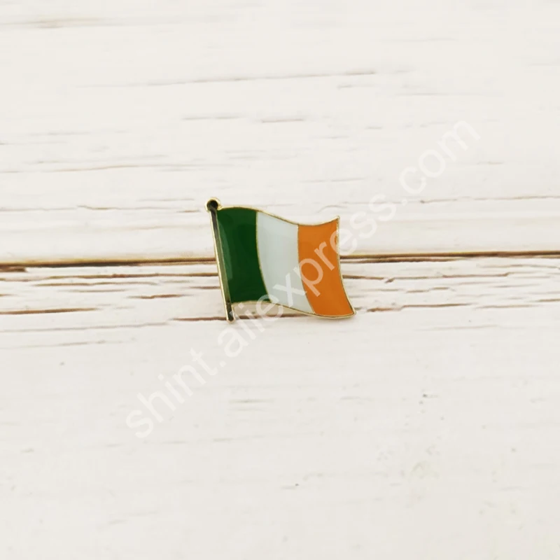 Ireland National Flag Embroidery Patches Badge Shield And Square Shape Pin One Set On The Cloth Armband   Backpack  Decoration