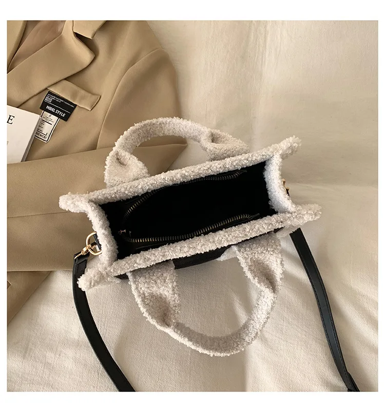 Fashion Lambswool Tote Bag Designer Women Handbags Luxury Faux Fur Shoulder Crossbody Bags Big Shopper Purses 2022 Warm Winter