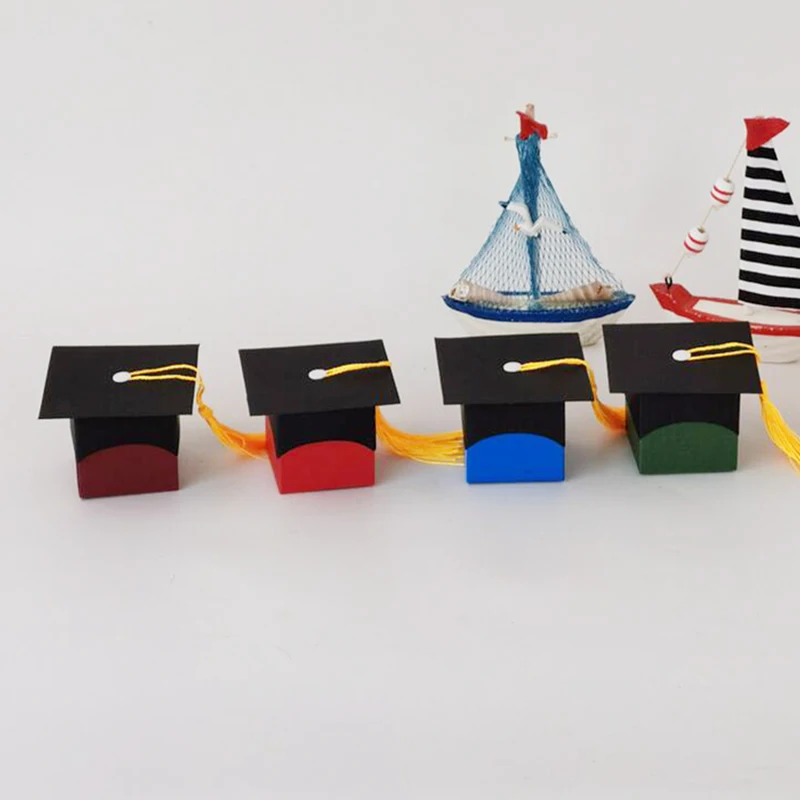 

50pcs Doctor Hat Cap Candy Box Graduation Celebration Party Decoration Favor Boxes With Tassels Gift Box Paper Carrier Supplies