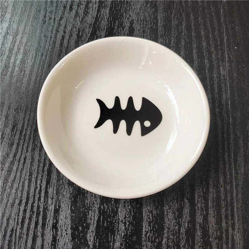 New Creative Cute Cat Small Saucer Shape Mini Plate Ceramics Cartoon Dish Novelty Snack Plate Kitty Disc