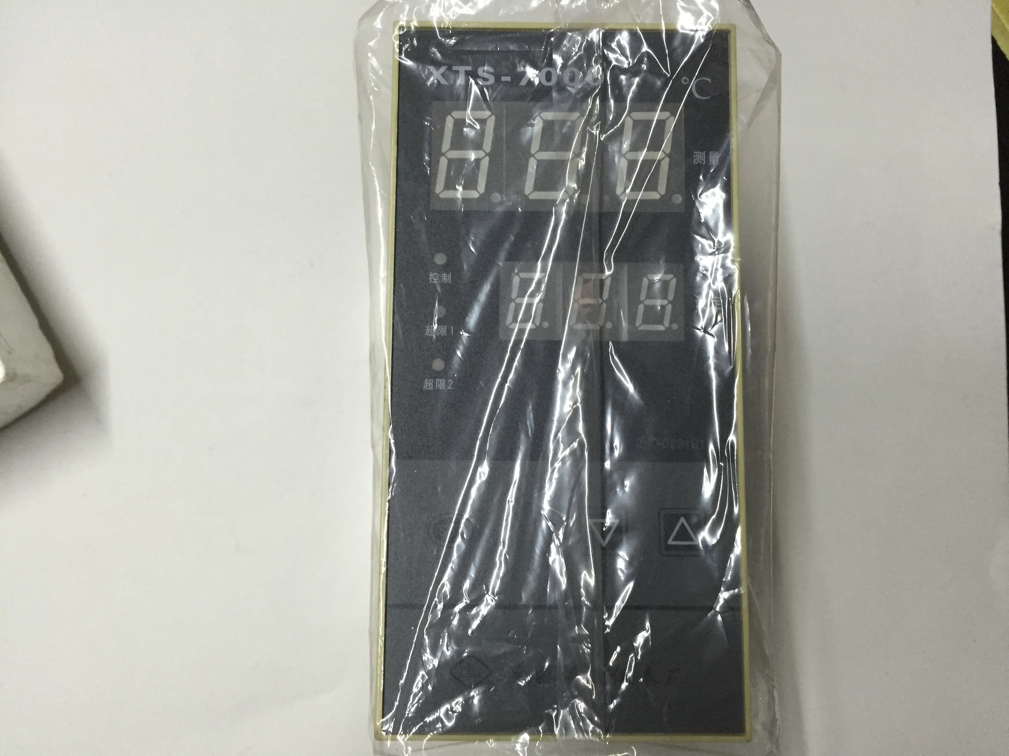 XTS-7202 Yuyao Temperature Instrument Factory XTS-7011 Gongbao Brand Intelligent Temperature Control Meter XTS-7000 0-999 degree
