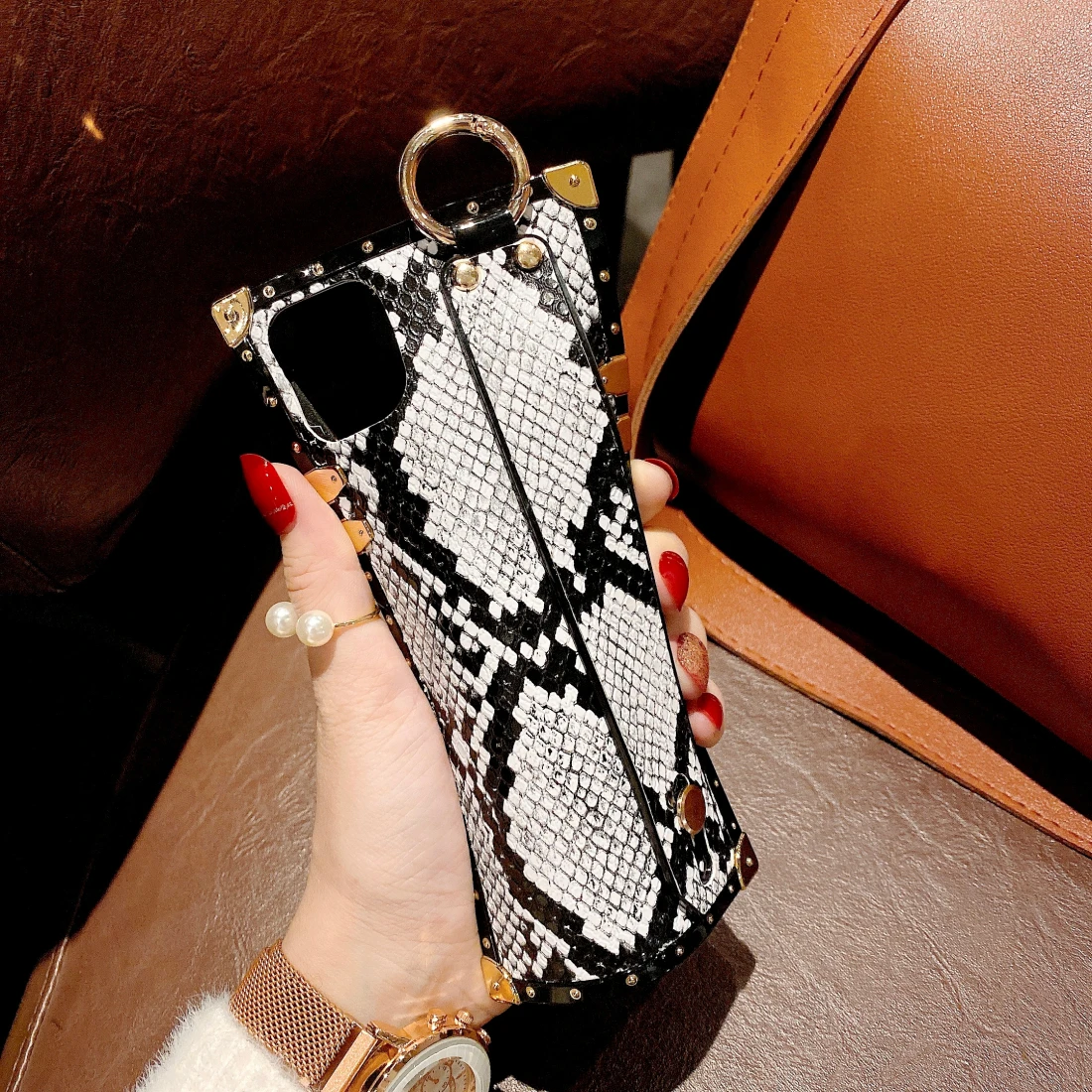 Snake skin pattern wristband square phone case For iPhone 14Pro 13Promax 13Pro 13 12 12Promax 15Pro 11 16Promax With wrist strap