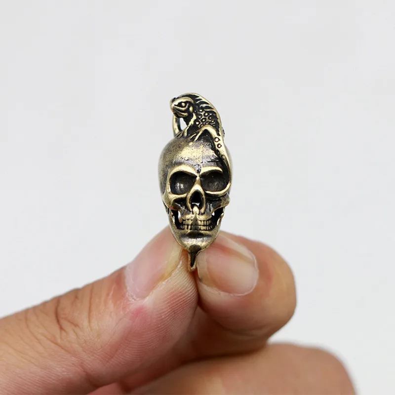 Antique Brass Skull Lizard Punk Keychains Pendant Key Chain Fob Charm Rings Skeleton DIY Outdoor Accessories Men Keyring Hanging