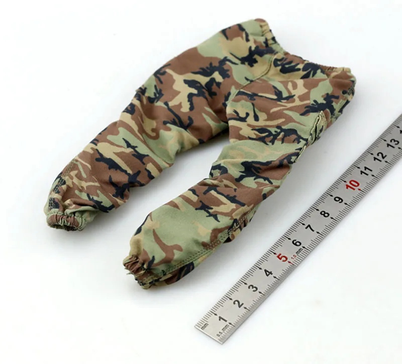 CCTOYS CC005 1/6 Men's Trendy Korean Hip-hop Drop Camouflage Trousers Loose Close Up Jeans for 12