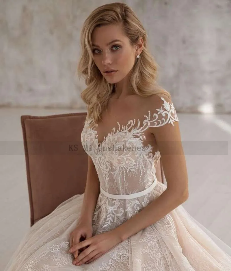 Champagne Lace Wedding Dresses Vintage Bride Dress Boho Vestido de Noiva 2021 Cap Sleeve Illusion Back Church Wedding Gowns