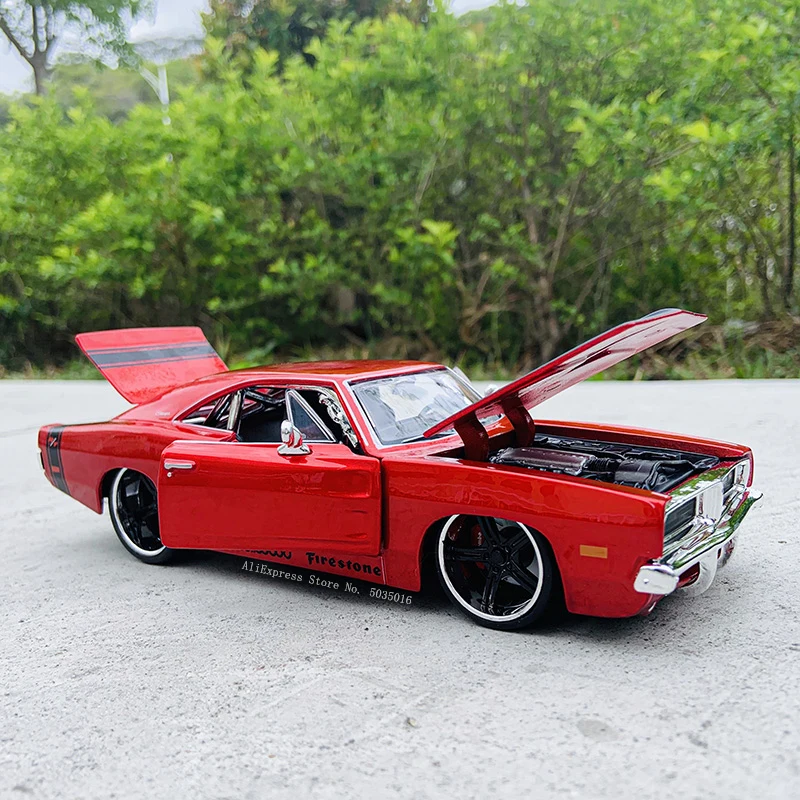 Maisto 1:25 New hot sale 1969 Dodge Challenger R/T simulation alloy car model crafts decoration collection toy tools gift