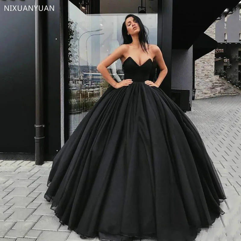 

2023 Gothic Wedding Dresses Black Vintage Ball Gown Sweetheart Strapless Simple Vestido De Noiva Bridal Dress Country