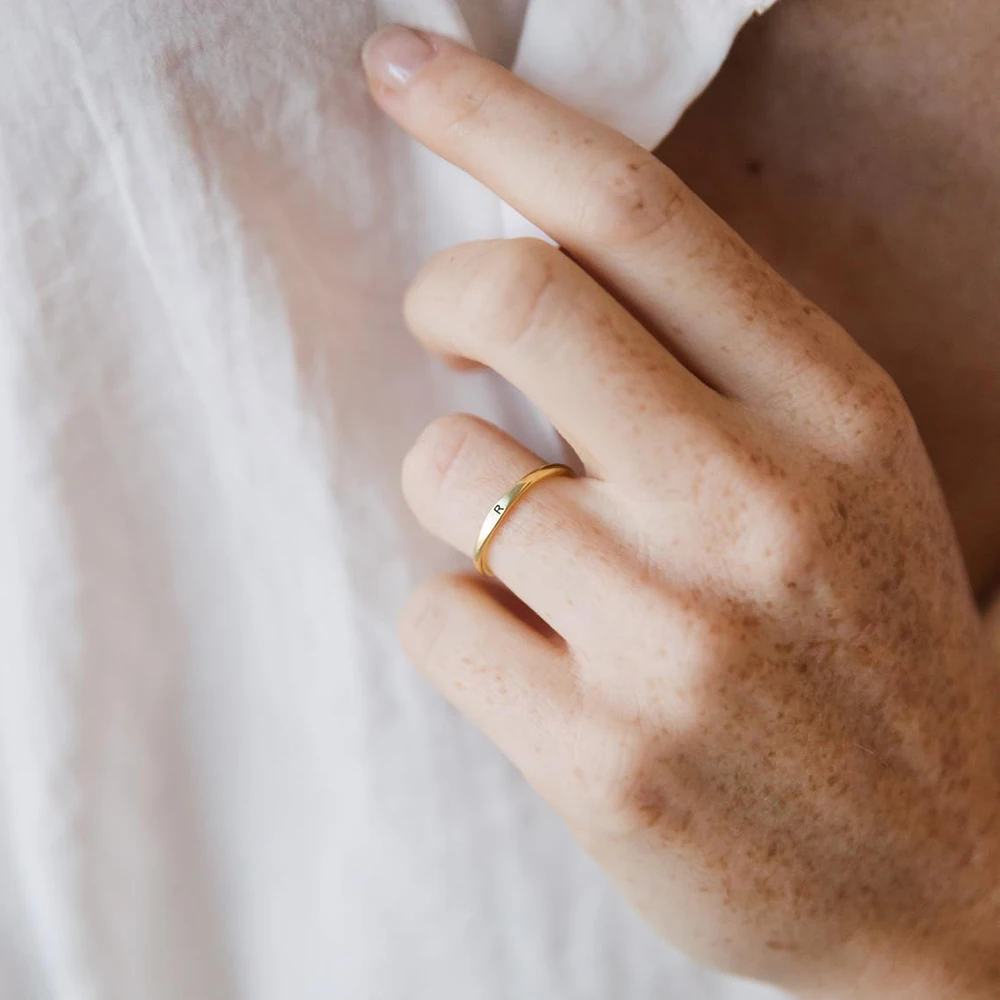 Dainty cincin inisial cincin nama huruf kurus cincin alfabet ibu susun hadiah Hari Ibu