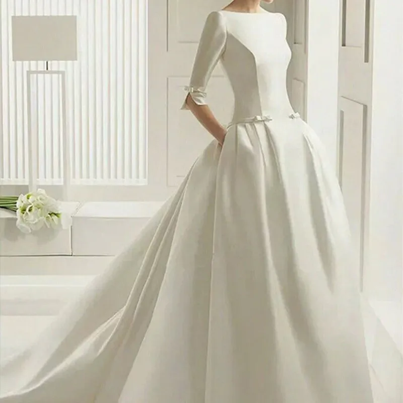 The new thick satin cloth Europe and the United States 2019 minutes of sleeve a word shoulder backless mother of the bride dress