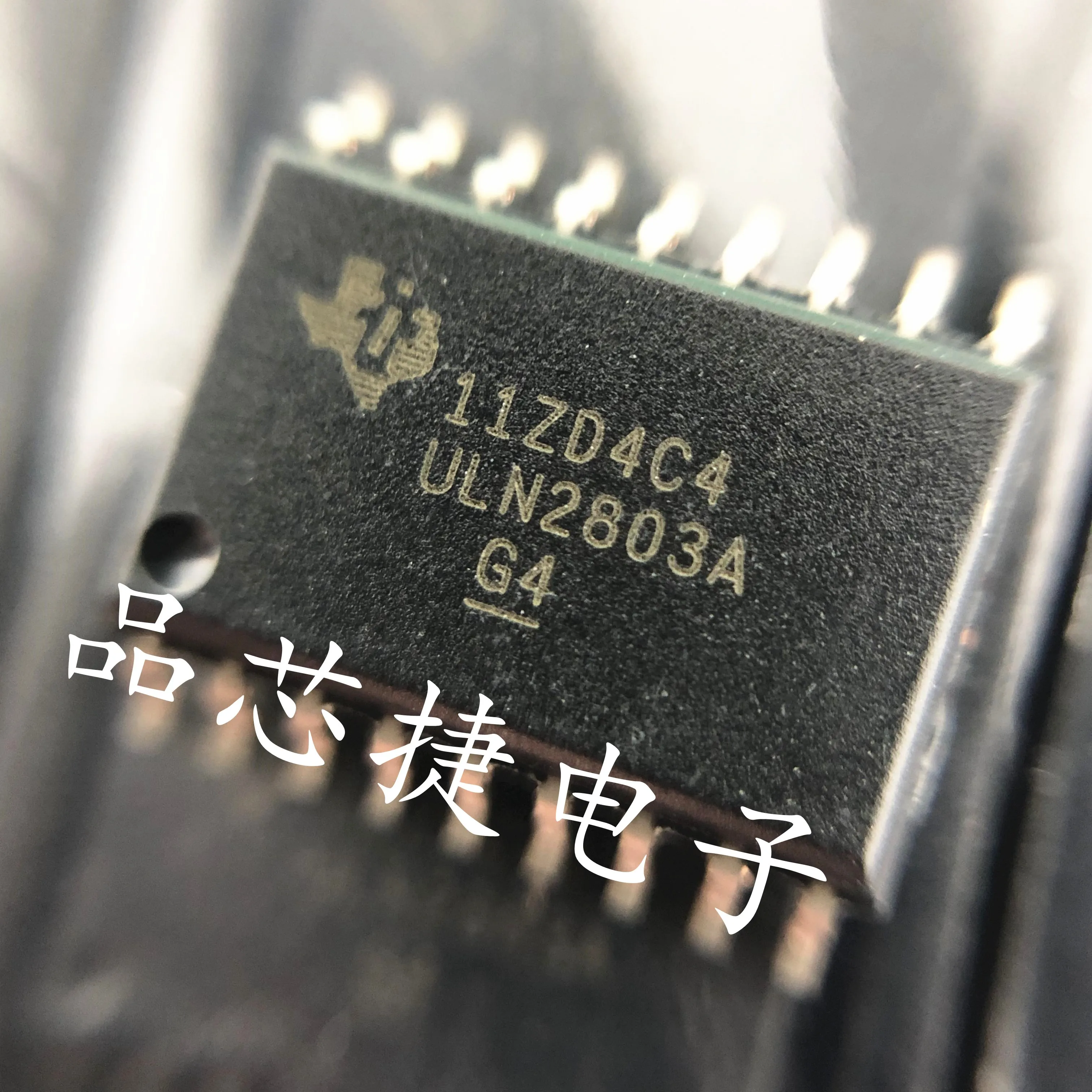 1pcs/Lot ULN2803ADWR Marking ULN2803A SOIC-18 Darlington Array