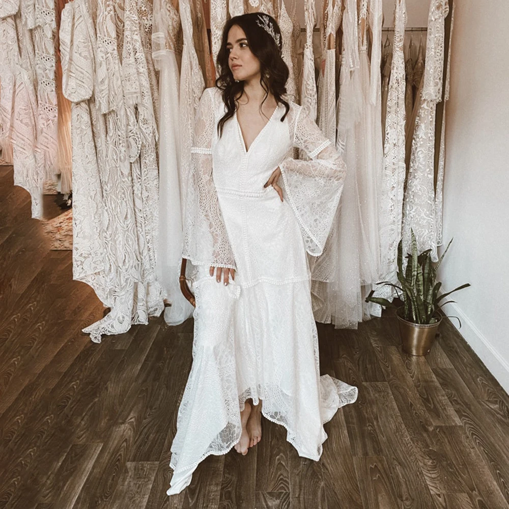 Długa trąbka z dzwonkowym rękawem Boho koronkowe suknie ślubne dla panny młodej V Neck Backless Custom Made Plus rozmiar docelowy Elopement suknia dla panny młodej