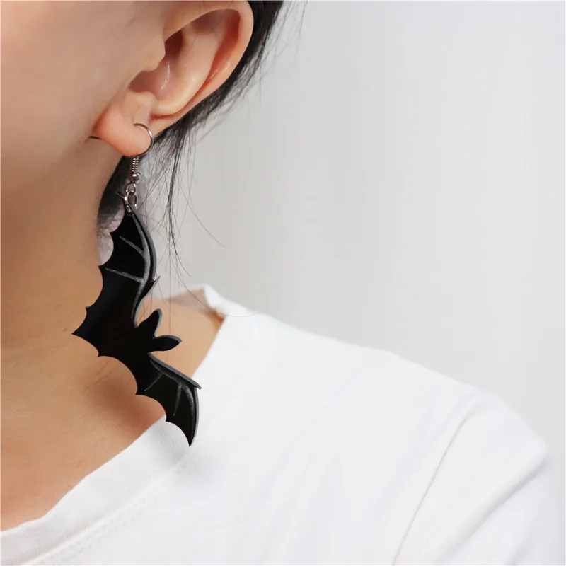 KUGUYS Gothic Black Bats Dangle Drop Earrings for Women Dark Halloween Jewelry Girls Cool Fashion Accessories