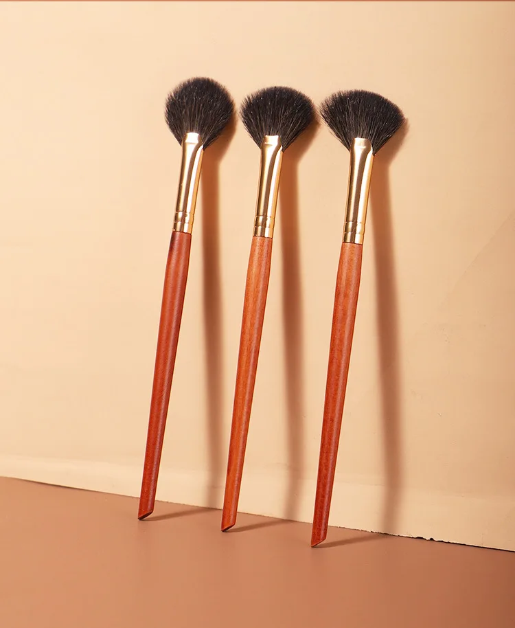 1 piece Small Fan Makeup brushes Highlighter Nose shadow Make up brush Blusher contour exquisite beauty tools Goat hair