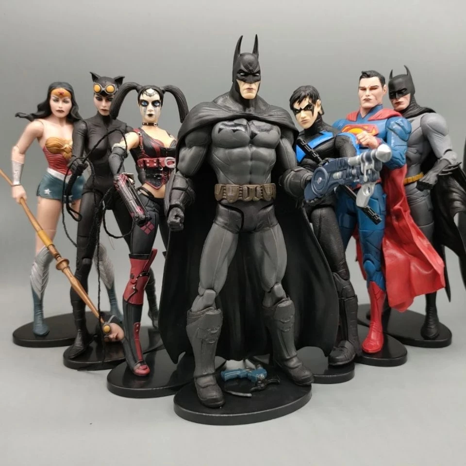 DCC Коллекционные предметы Летучая мышь-герой Супергерой Человек Nitewing Quin Wonder Cat 7 дюймов Свободная фигурка