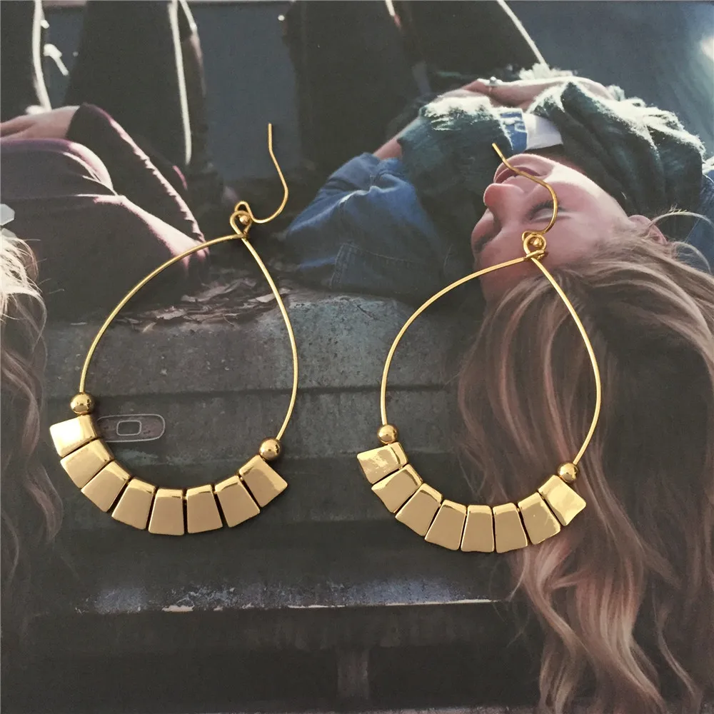 New Fashion Ethnic Style Water Drop Shape Dangle Earring Gold Color Hoop with Small Bead and Zinc Piece Charm Earrings