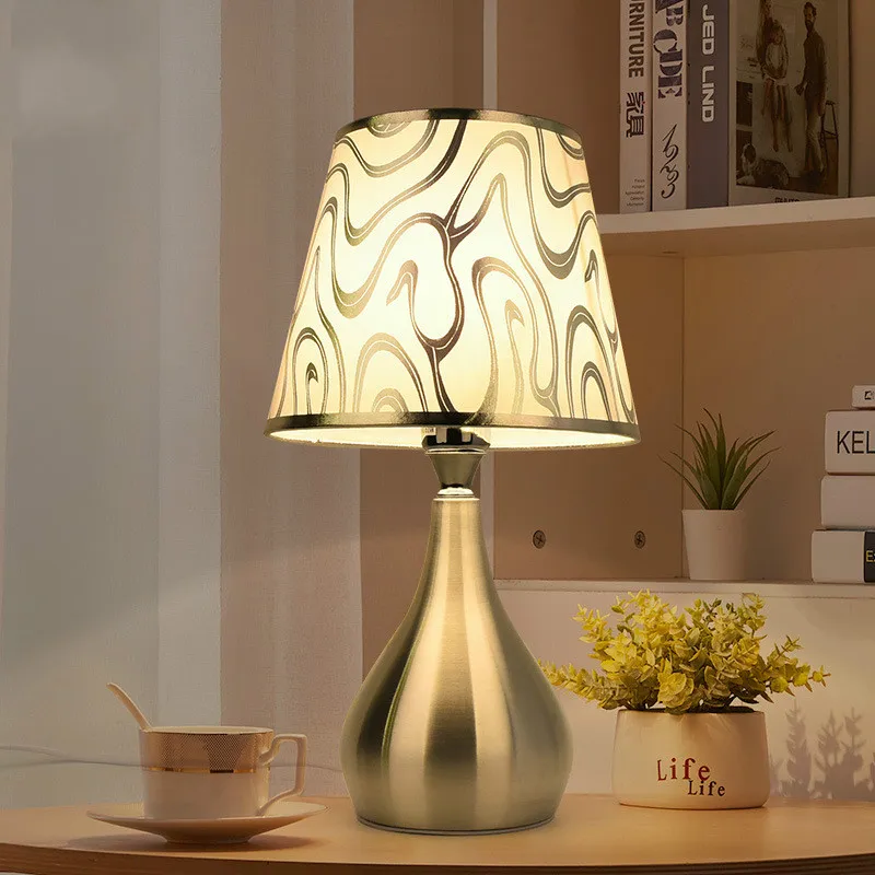 

European-style simple hotel guest room creative bedside table lamp living room study bedroom iron reading night light LX122403