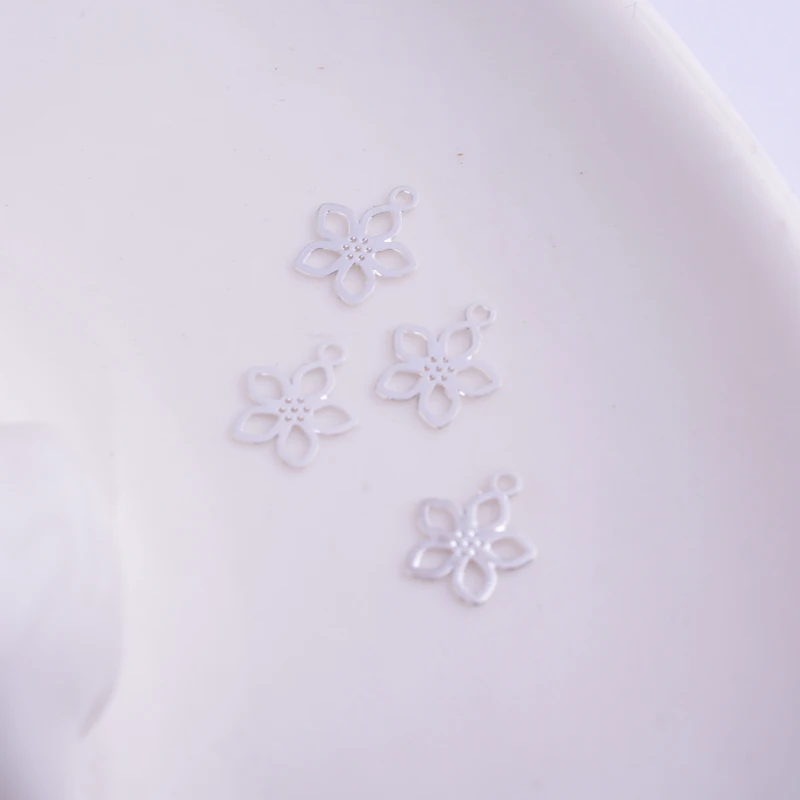 100 Stück AC4215 7*9mm Filigran Versilberte Mini-Blumenanhänger Messing Goldfarben Kleine Blumen Anhänger DIY Ohrring – Detail 9