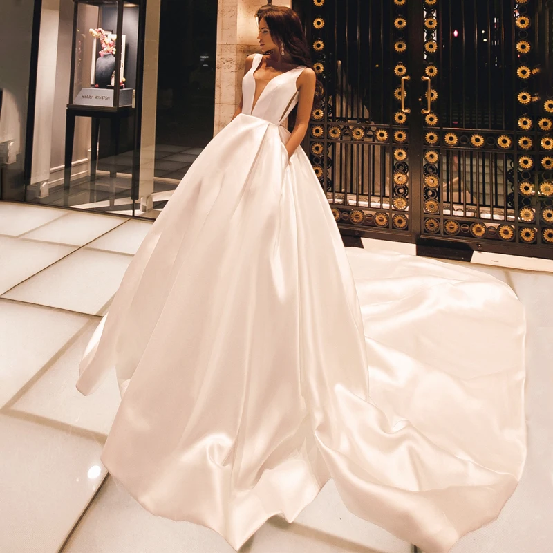 

New Arrival Simple V-Neck Pockets A-Line Satin Wedding Dress 2022 Bridal Gowns Vestido De Noiva