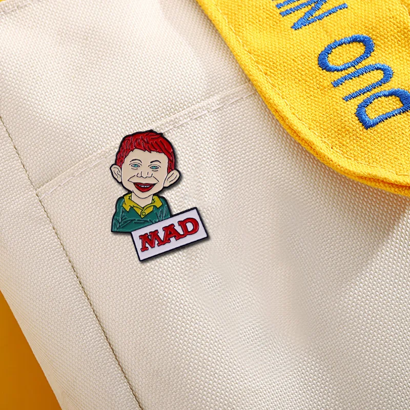 MAD Magazine Alfred E. Neuman Enamel Pin Vintage 90s Rare Collectable Badge What Me Worry? view 6